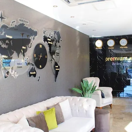 Premium & Restaurant Shopping Street Location ! فندق 3*