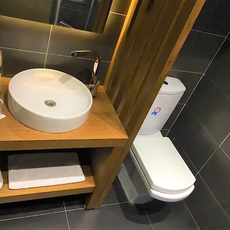 Premium & Restaurant Shopping Street Location ! 3* Famagusta (Northern Cyprus)