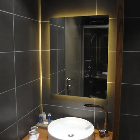 Hotel Premium & Restaurant Shopping Street Location ! Famagusta (Northern Cyprus)