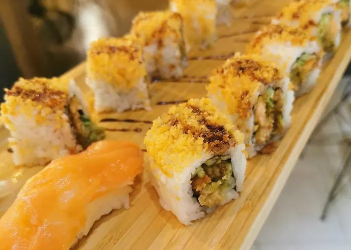 Hotel Premium & Restaurant Shopping Street Location !