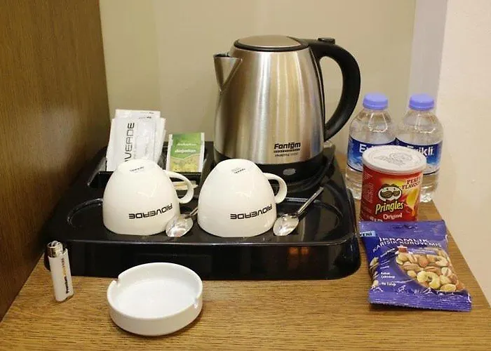 Premium & Restaurant Shopping Street Location ! Hotel